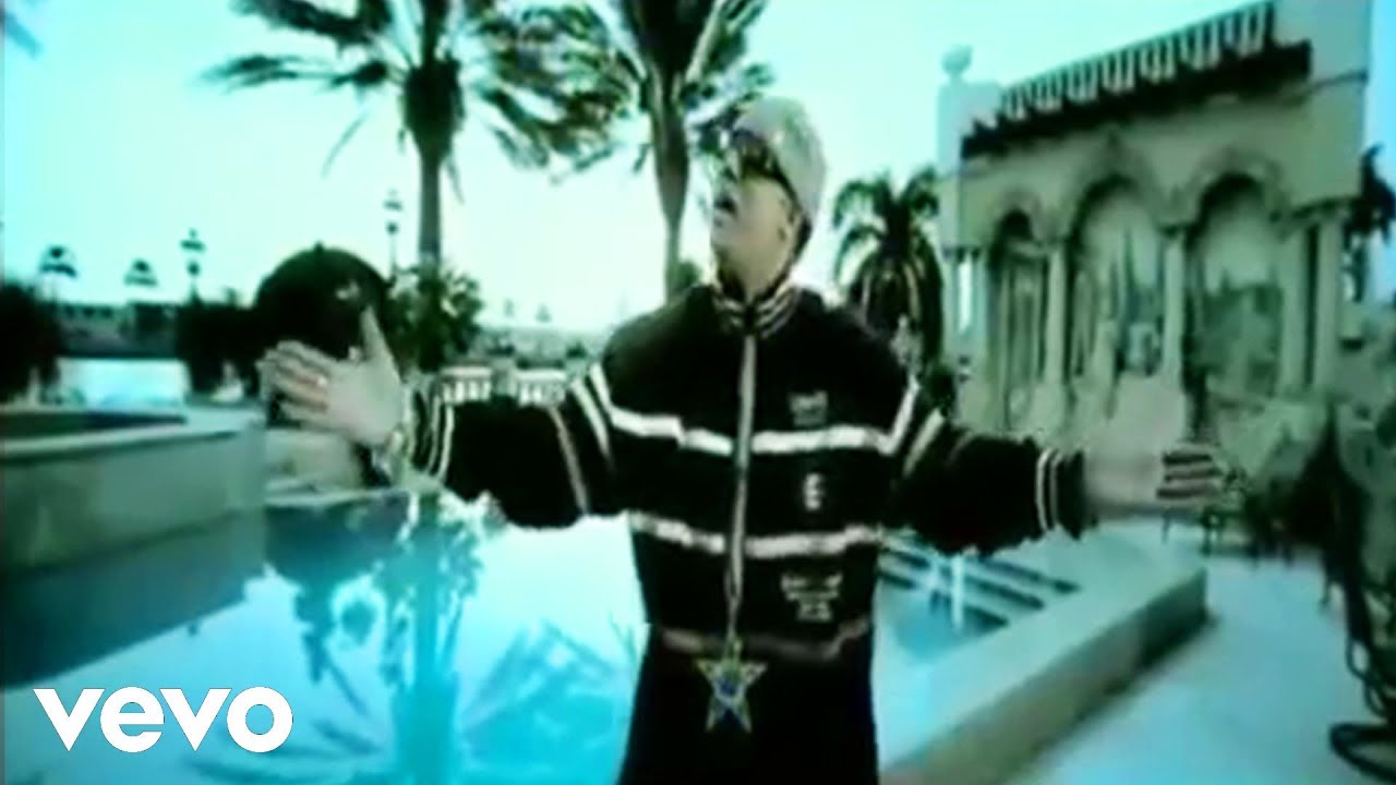Hector El Father - Sola (Official Music Video)
